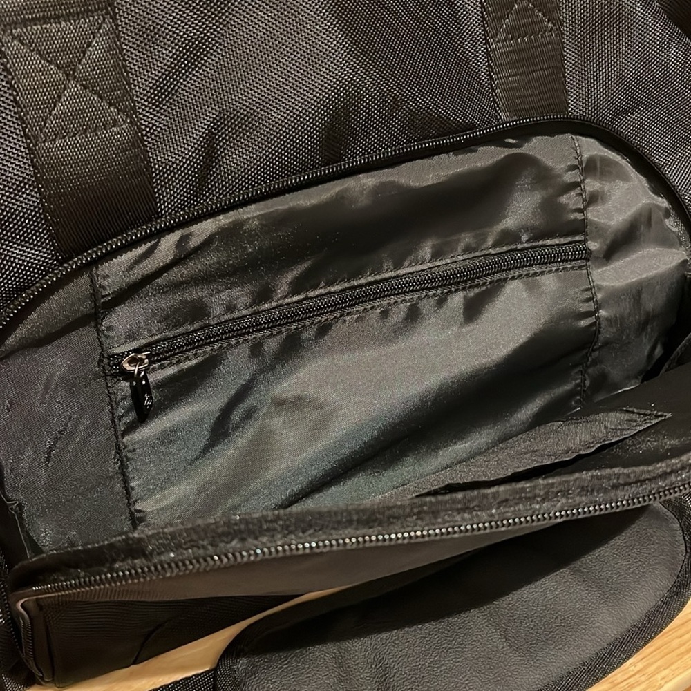 Penguin Black Weekender Collection Expandable Duffel Bag - Picture 5 of 12